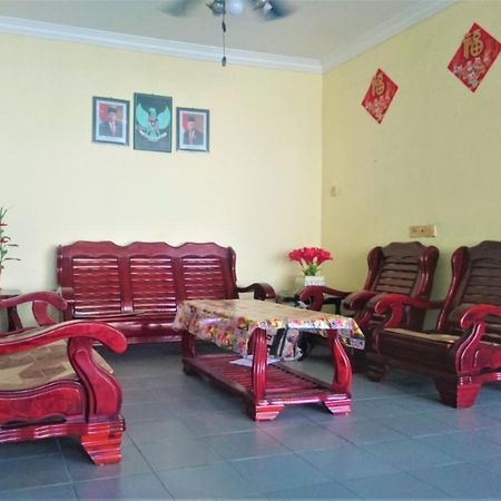 Hotel Pelita Terang Nagoja Zewnętrze zdjęcie